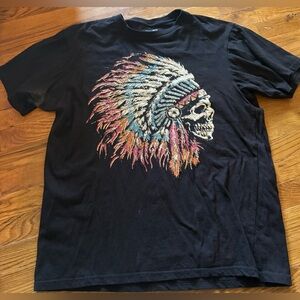 Black Sheep Men's SS Tee w/Indian Head w/gold accents, 100% Cotton, EUC